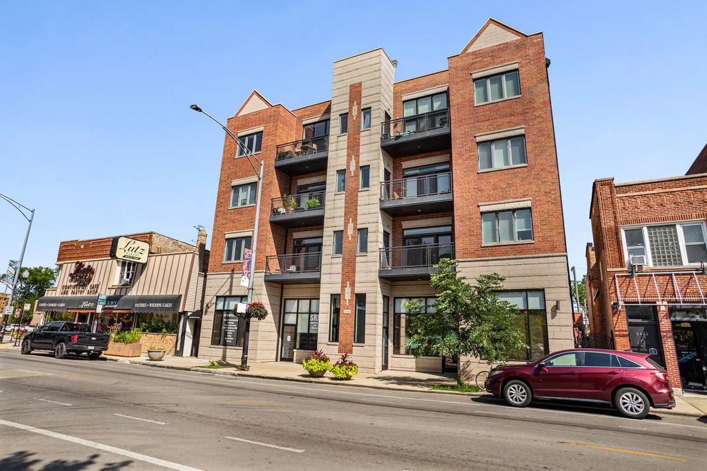 2450 W Montrose Avenue 3n, Chicago, 60618