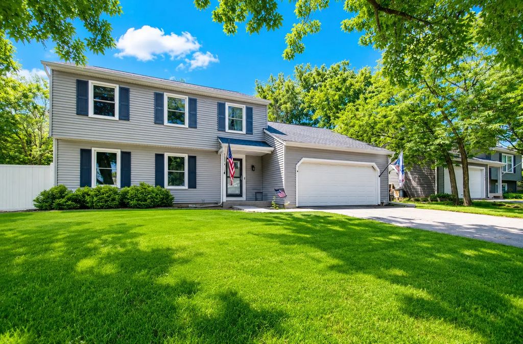 1581 Madison Avenue, St. Charles