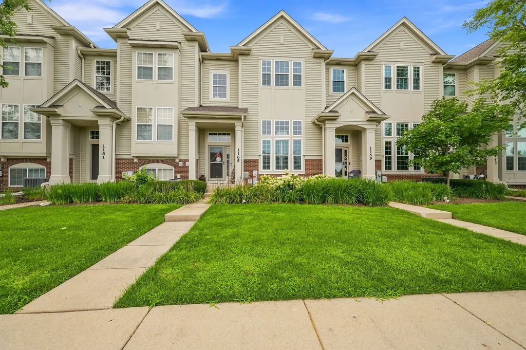 1165 Comiskey Avenue 1165, North Aurora