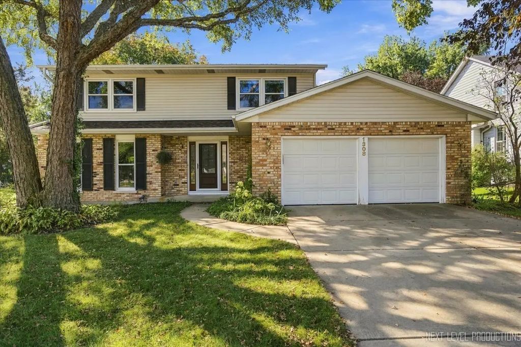 1308 Old Dominion Road, Naperville