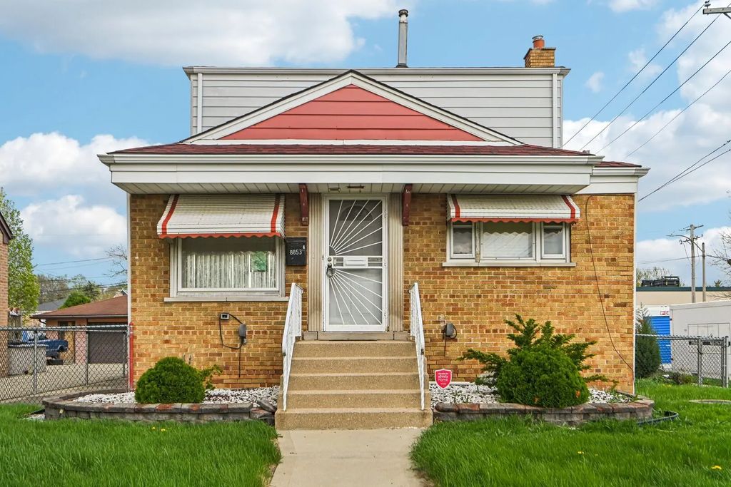 8853 S Troy Avenue, Evergreen Park
