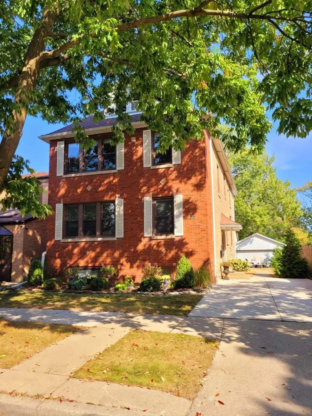6113 N Karlov Avenue 2, Chicago, 60646