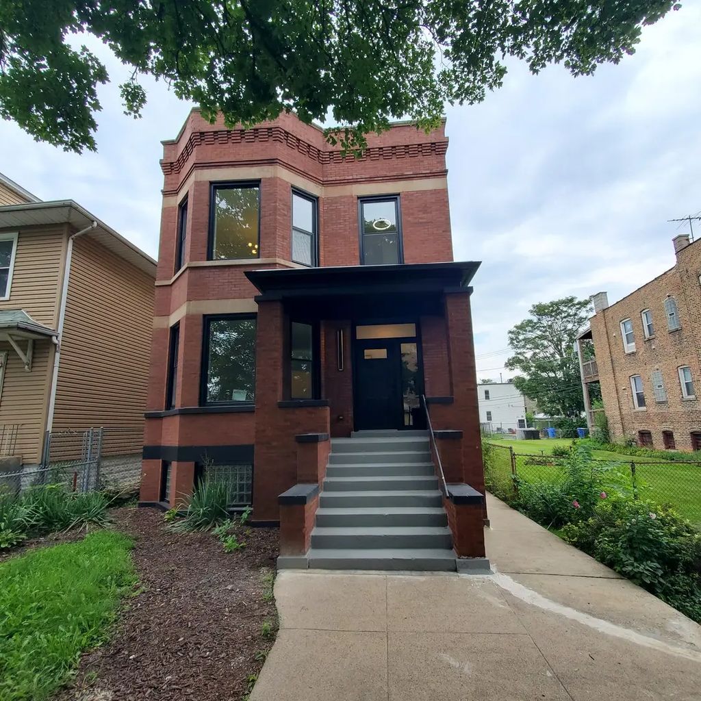 11440 S Forest Avenue, Chicago