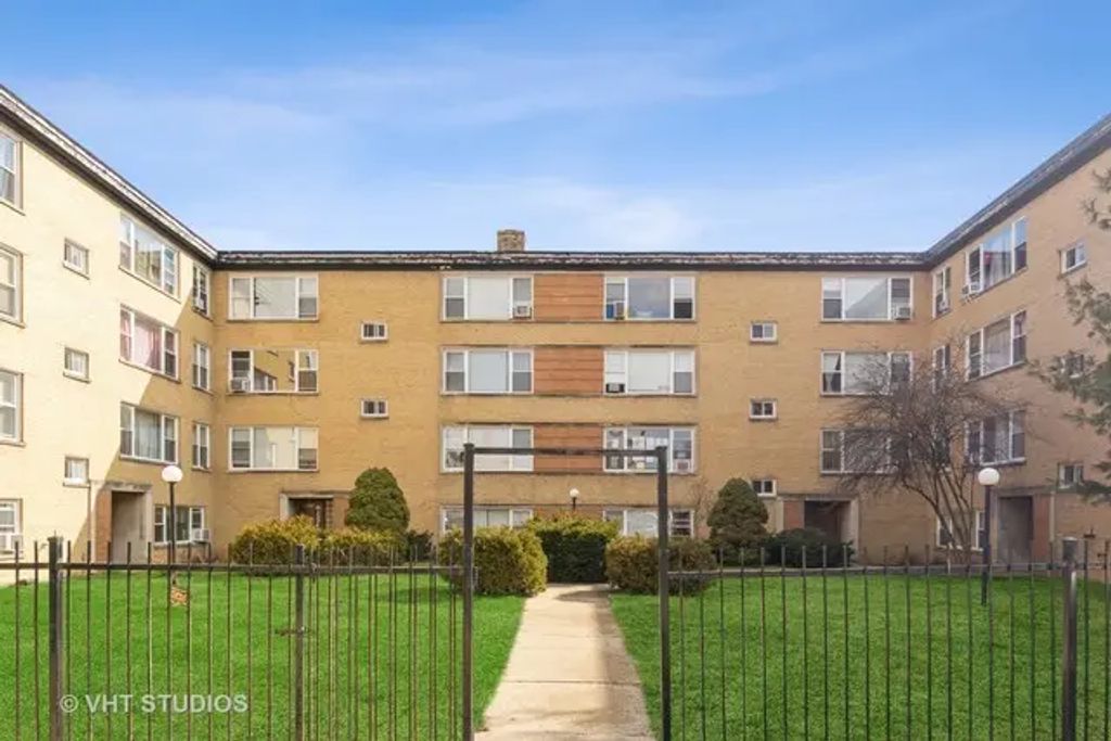 6127 N Seeley Avenue 2c, Chicago
