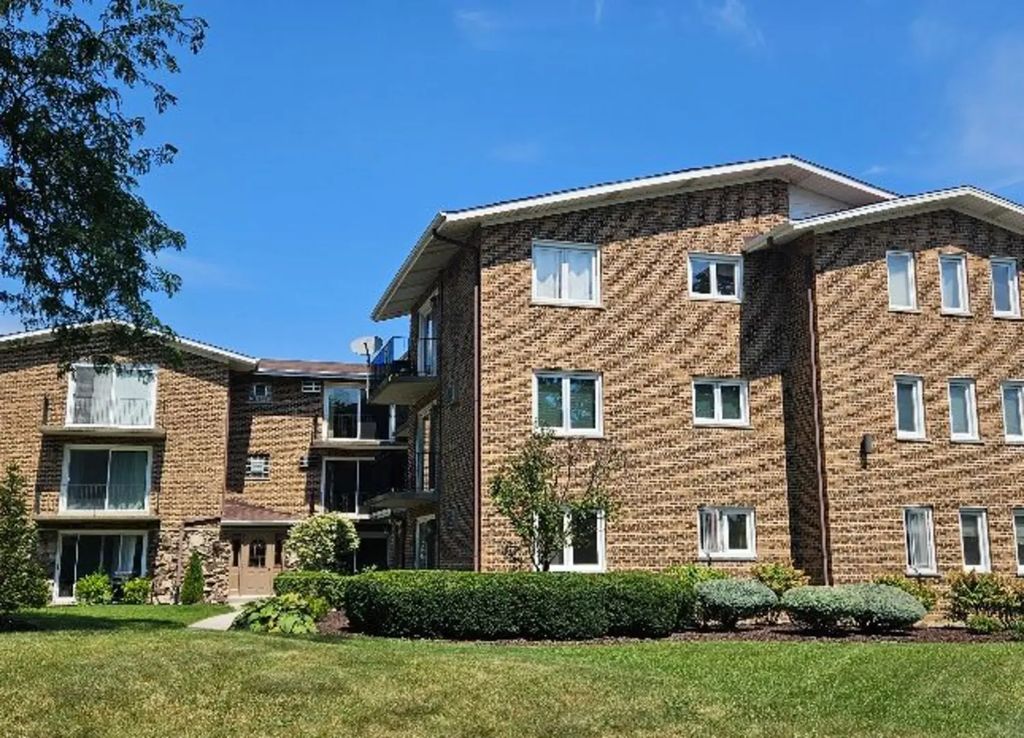 9040 W 140th Street 2b, Orland Park