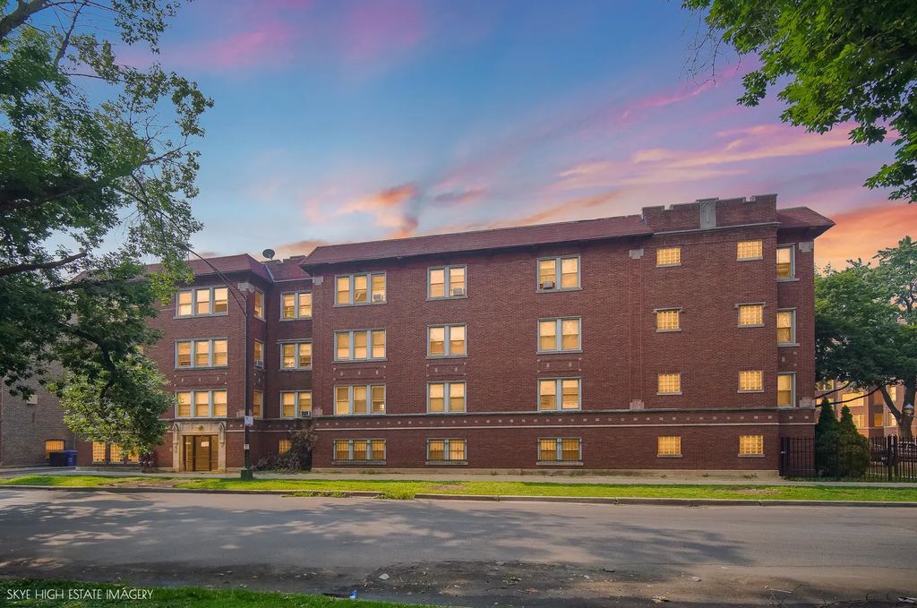 2511 E 76th Street 3, Chicago