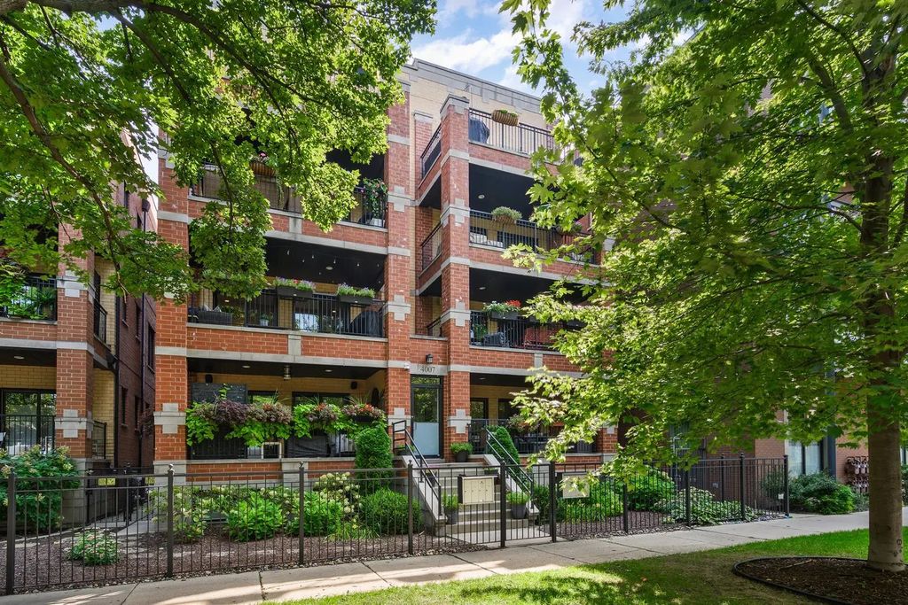 4007 N Paulina Street 2n, Chicago