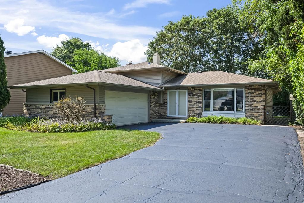 1292 N Linden Avenue, Palatine