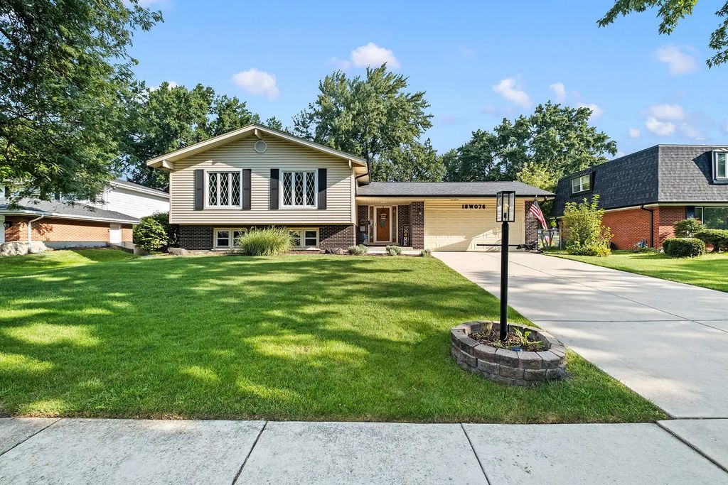 18w076 71st Street, Darien