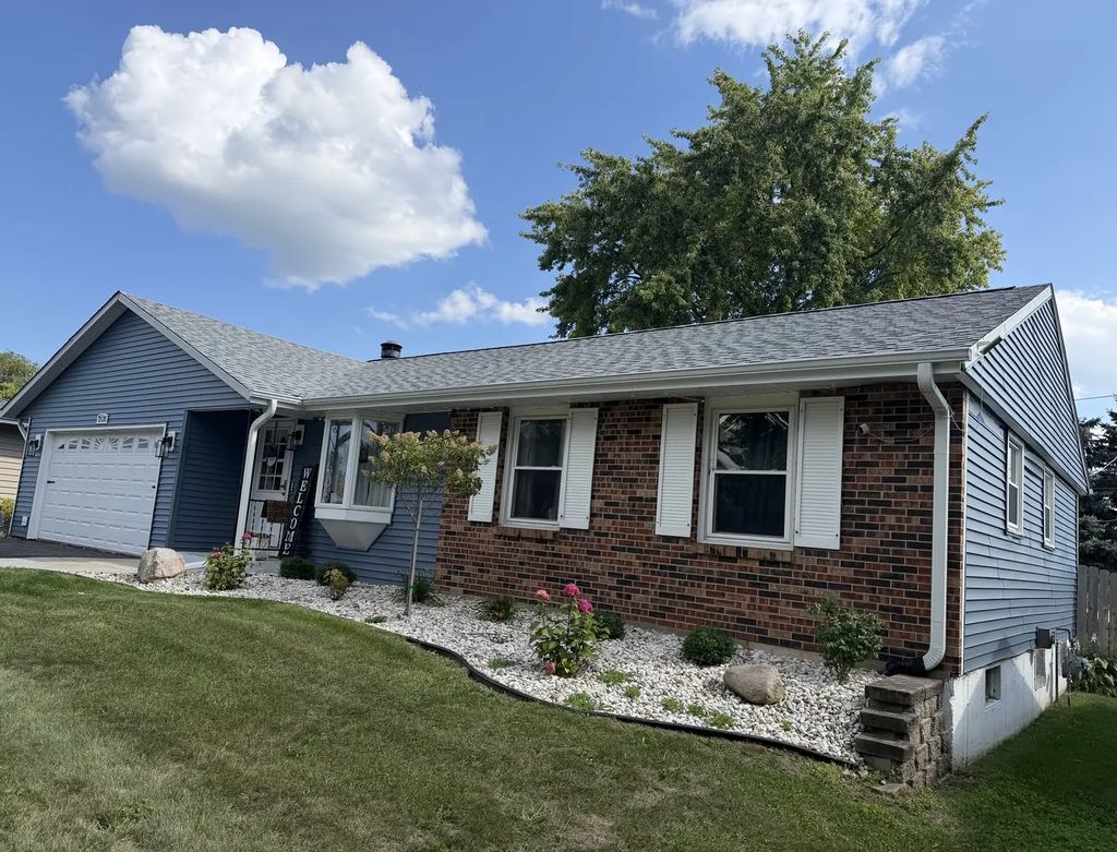 2120 Highland Drive, Sycamore