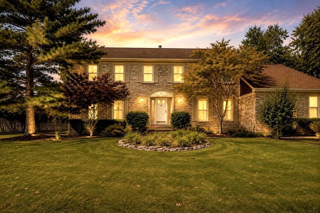 17 Cherrywood Drive, Schaumburg