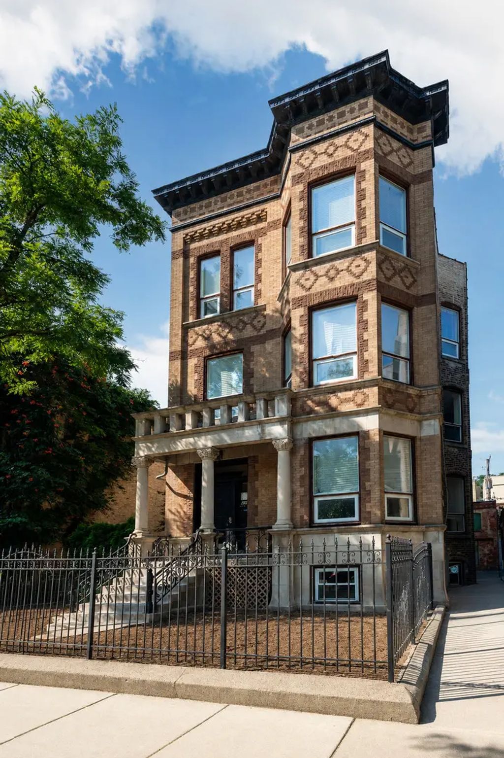 848 W George Street G, Chicago, 60657