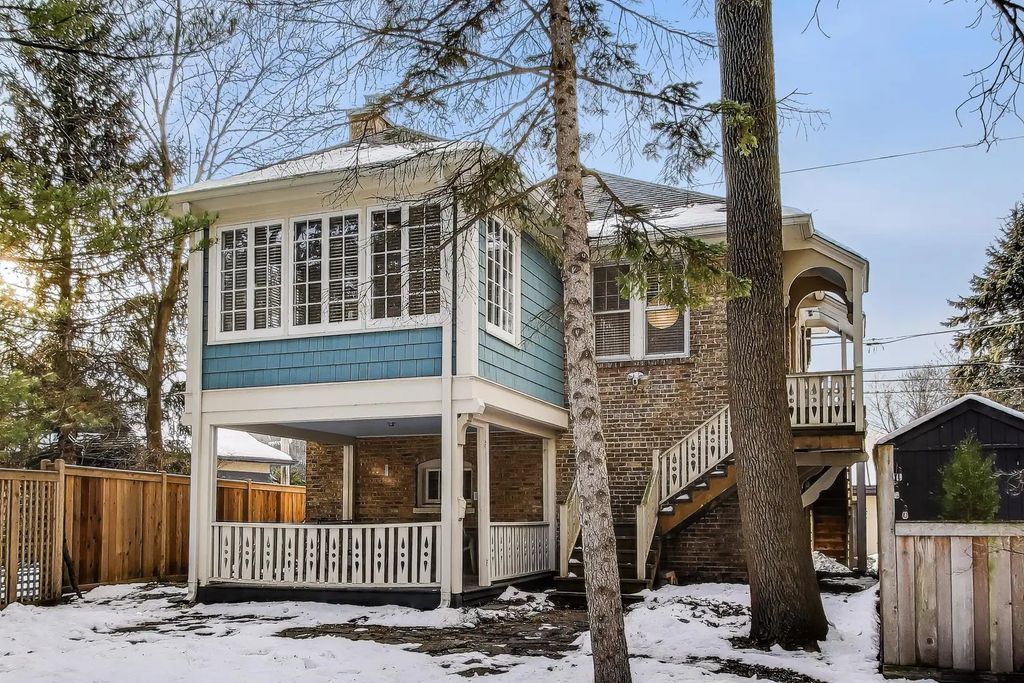 1628 Wesley Avenue, Evanston