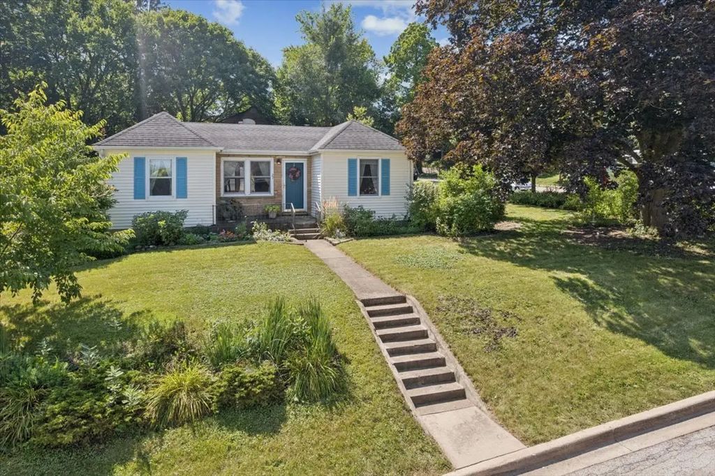 25 Mosedale Street, St. Charles
