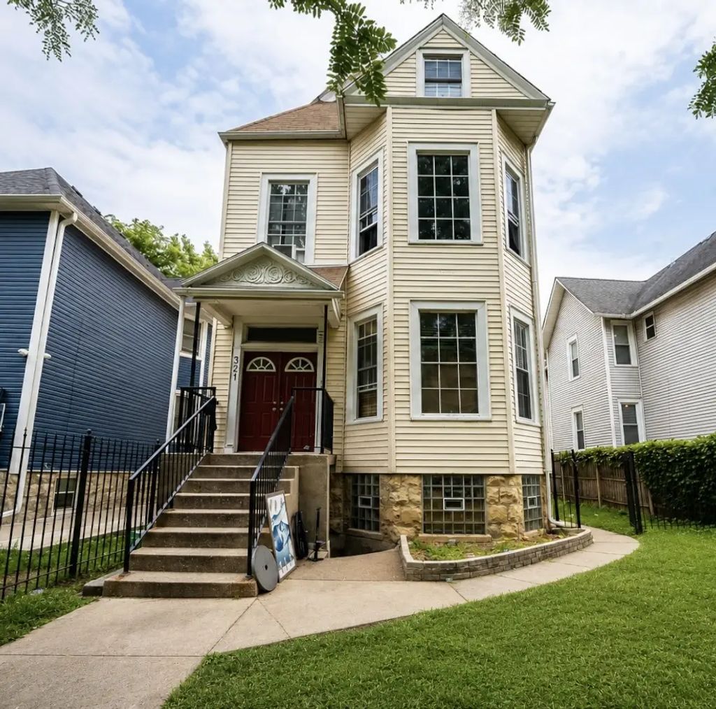 321 N Long Avenue, Chicago, 60644