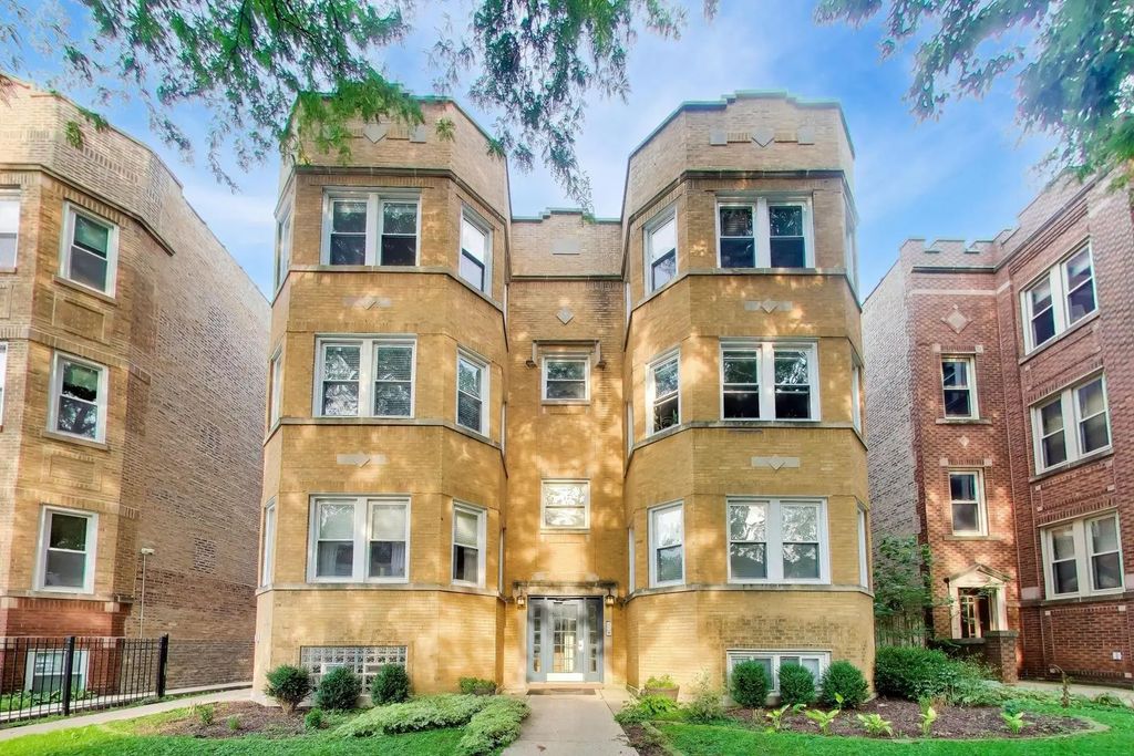 4253 N Mozart Street 3n, Chicago, 60618