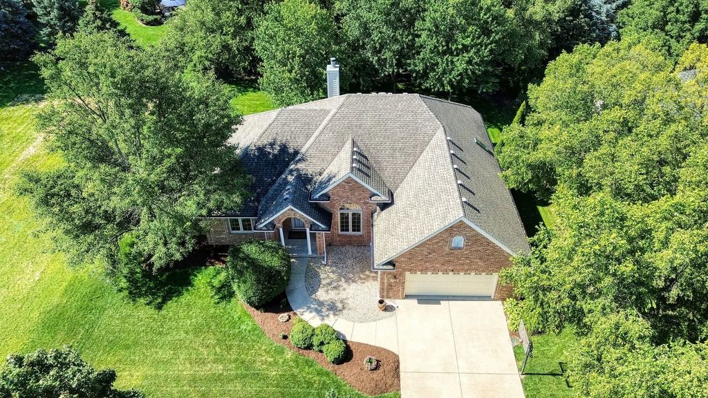 712 Brighton Drive, Sugar Grove