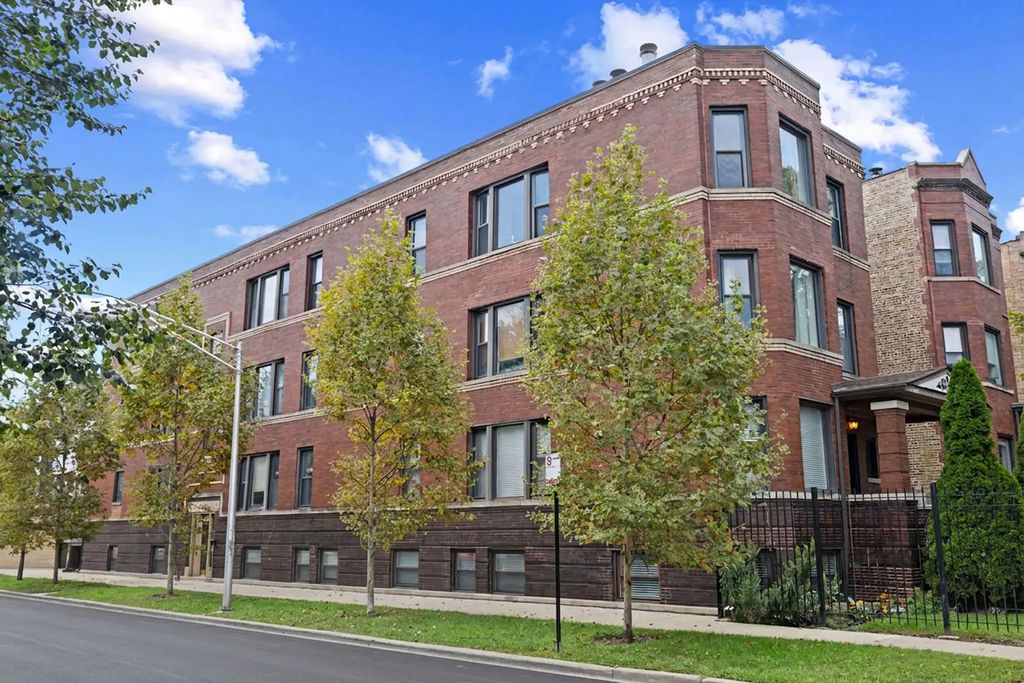 2148 N Sawyer Avenue 2s, Chicago