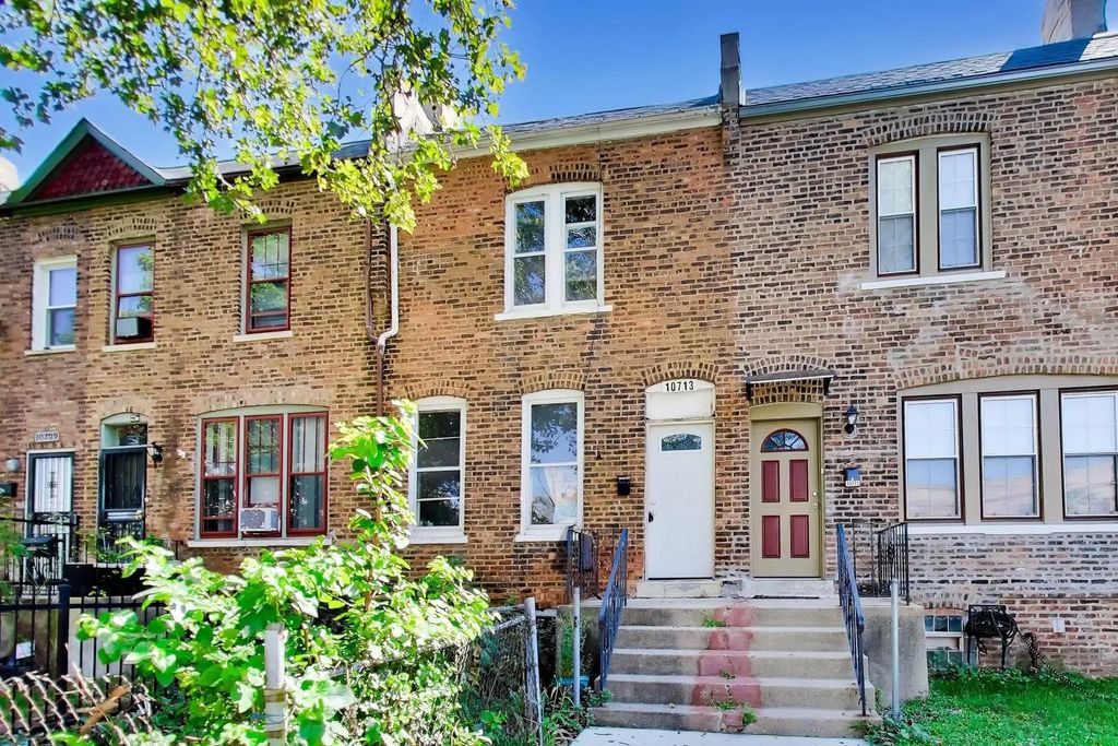 10713 S Champlain Avenue, Chicago
