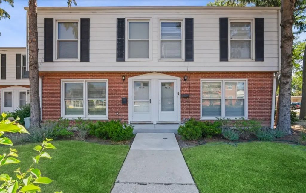 901 Waukegan Road B, Deerfield, 60015