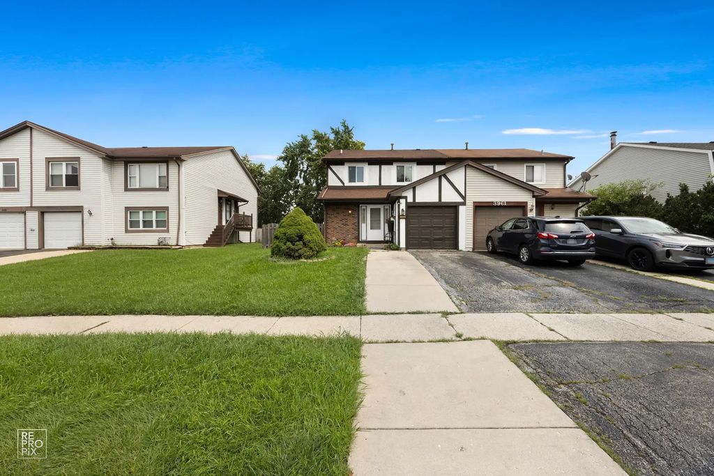 3963 Sandpiper Drive, Hanover Park