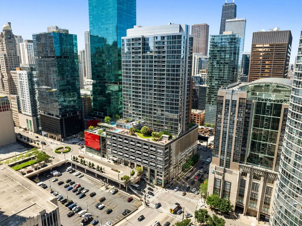 240 E Illinois Street 1802, Chicago, 60611
