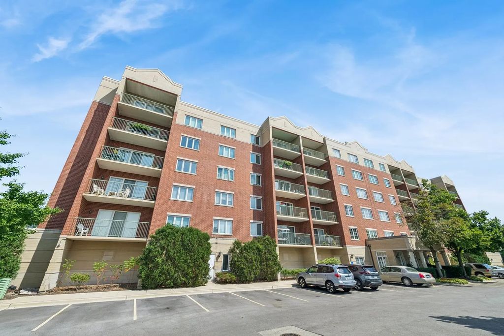 7400 Lincoln Avenue 504, Skokie, 60076