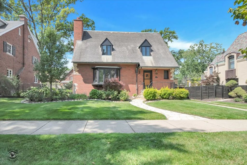 10012 S Damen Avenue, Chicago, 60643