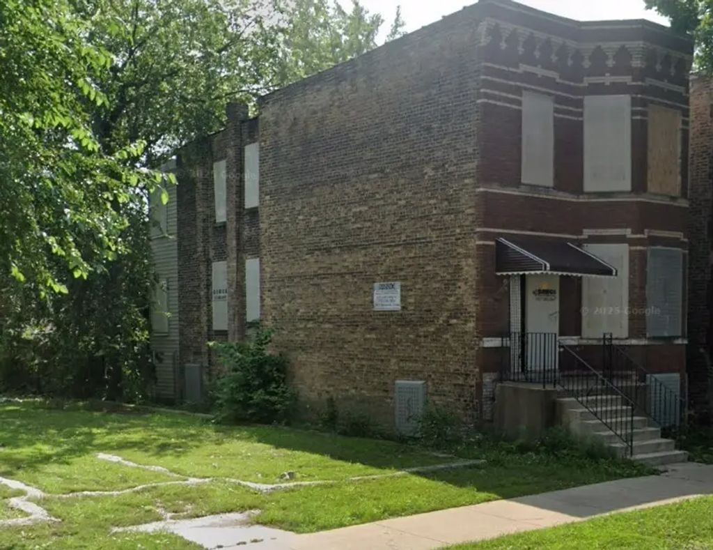 837 N Lawndale Street, Chicago