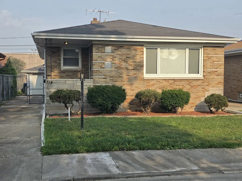 714 May Street, Calumet City