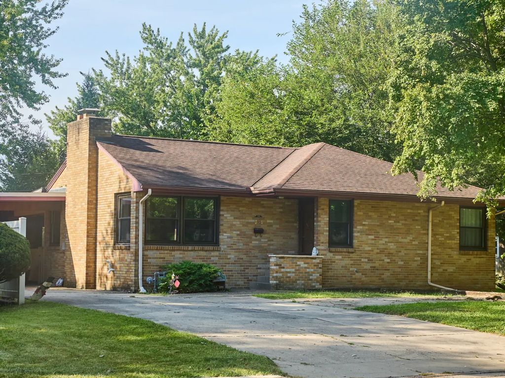 306 Shooting Park Road, Peru