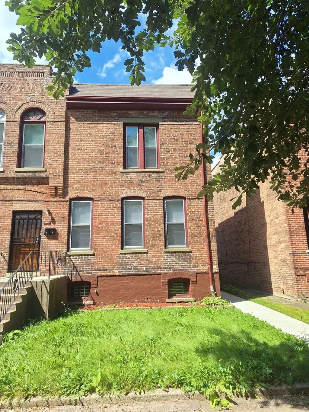 11412 S Saint Lawrence Avenue 1, Chicago