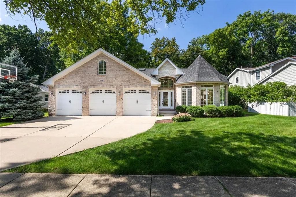 1009 Douglas Avenue, Naperville