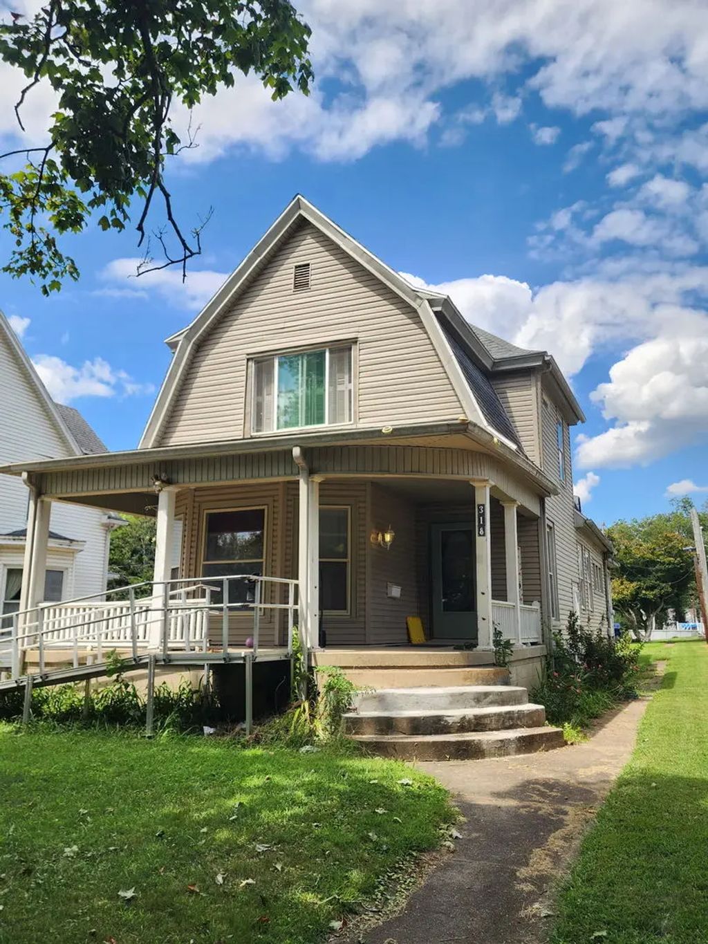 318 E 1st Street, Mt.carmel
