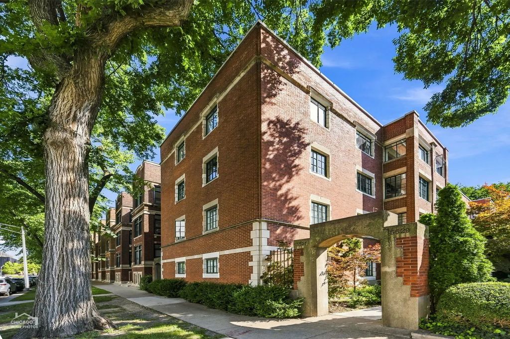5529 S University Avenue 4w, Chicago