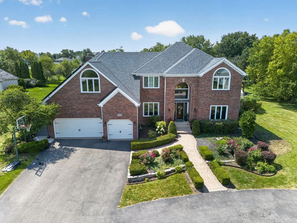 10638 Royal Porthcawl Drive, Naperville