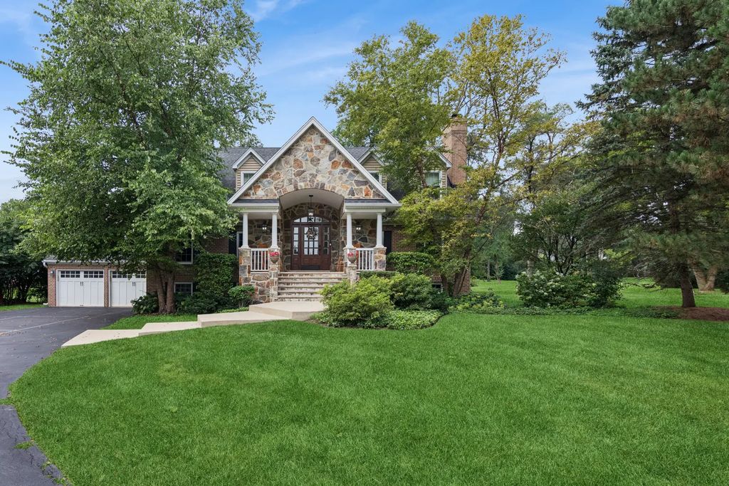 2112 2nd Street, Northbrook