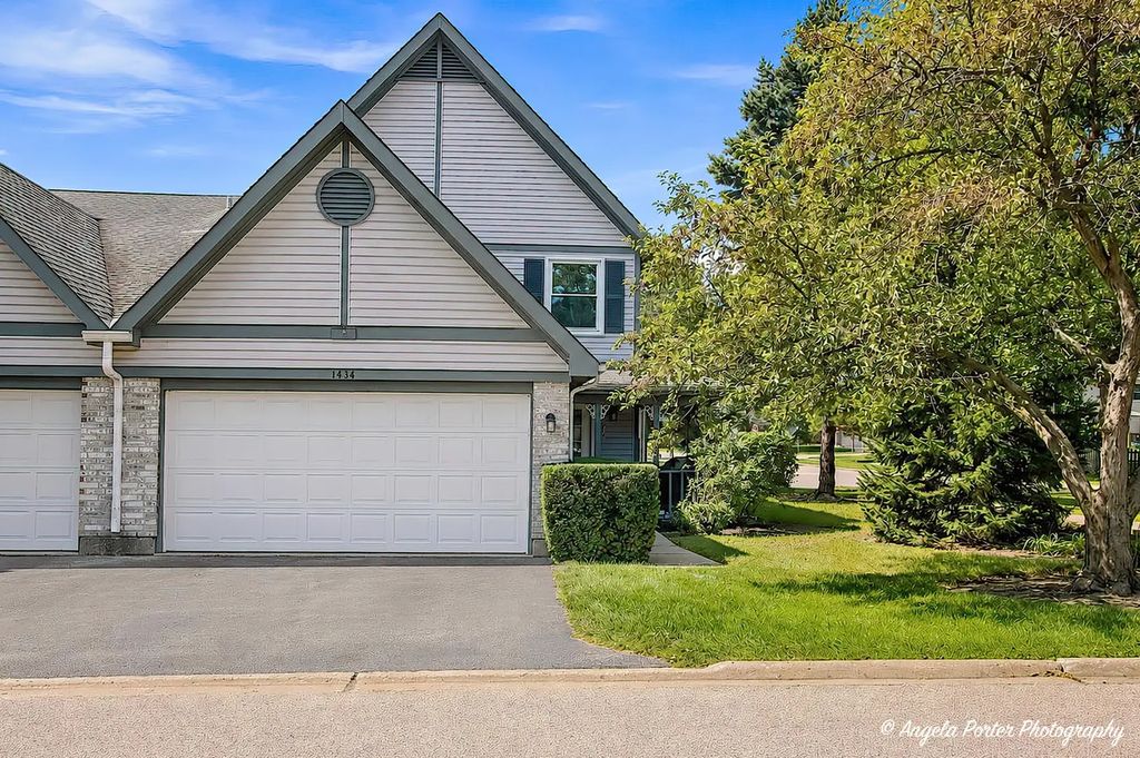 1434 Sherwood Court, Gurnee