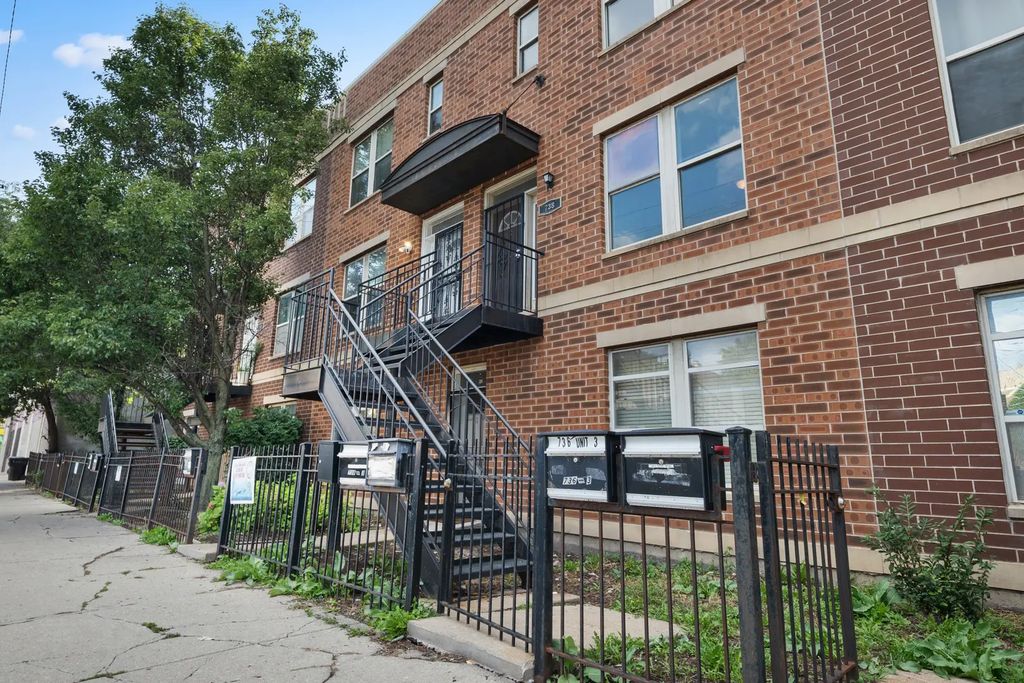 738 S Kedzie Avenue 2, Chicago