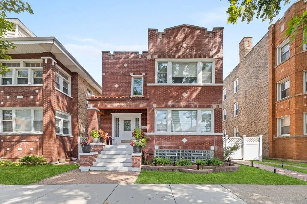 6605 S Whipple Street, Chicago, 60629