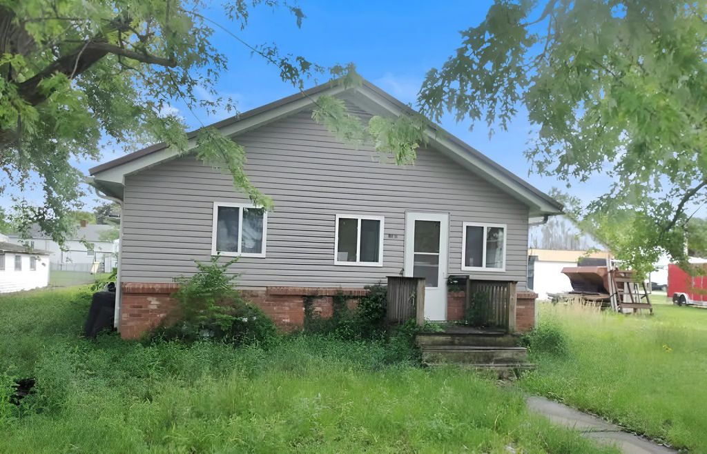 408 E Saint Petersburg Street, Robinson