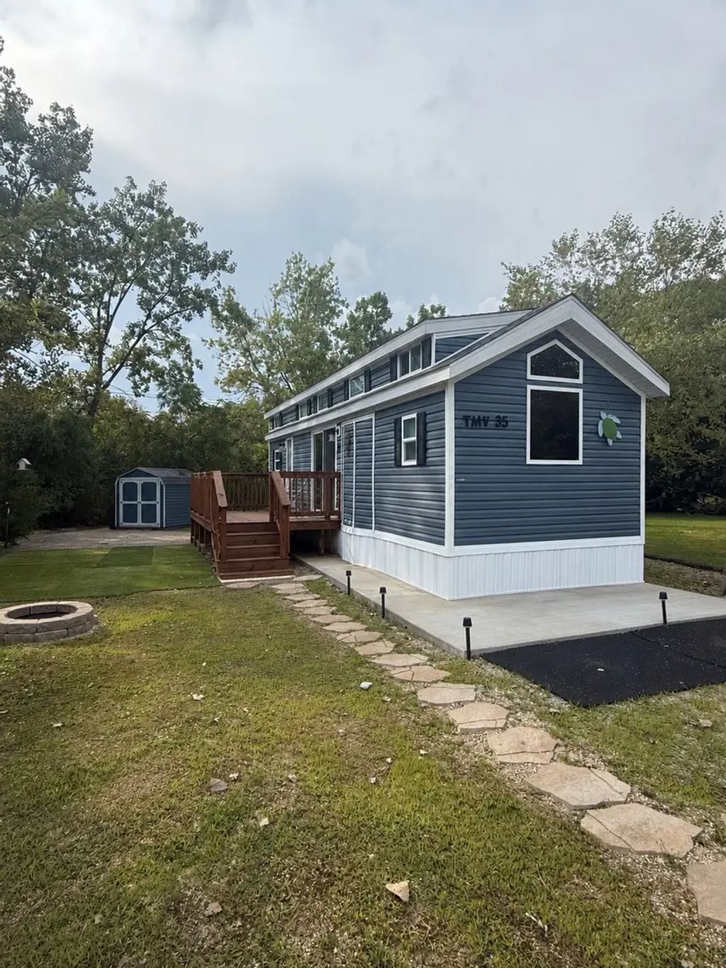 35 Dinosaur Road, Wilmington