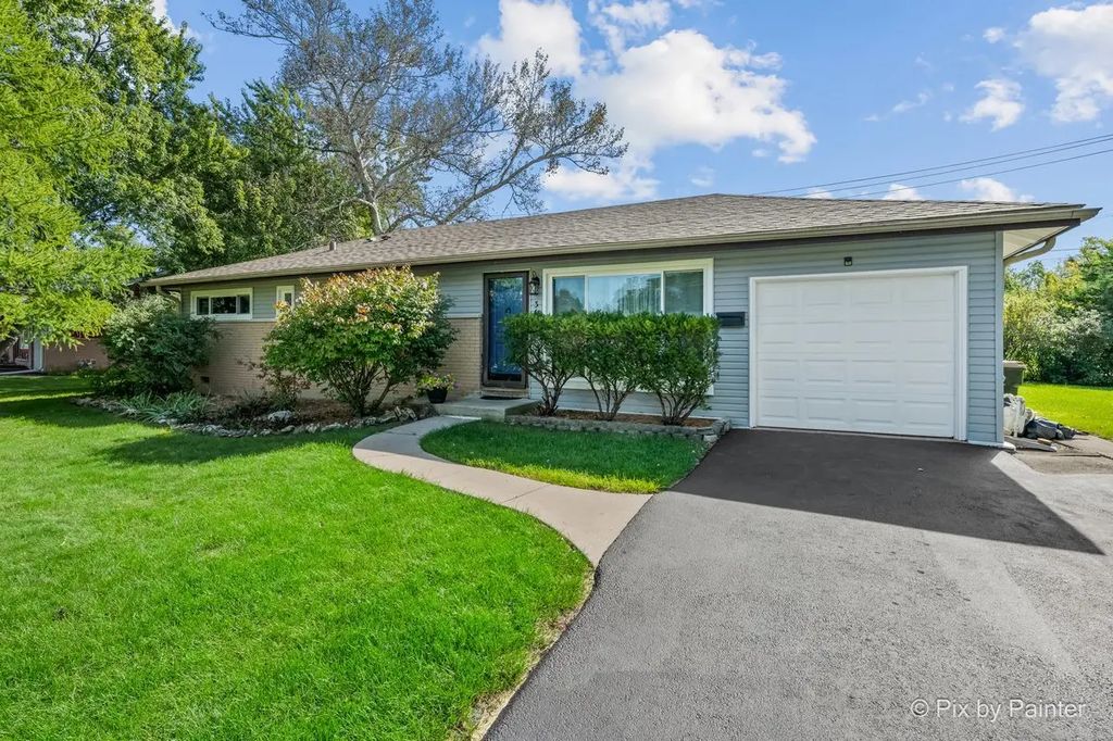365 Kingman Lane, Hoffman Estates
