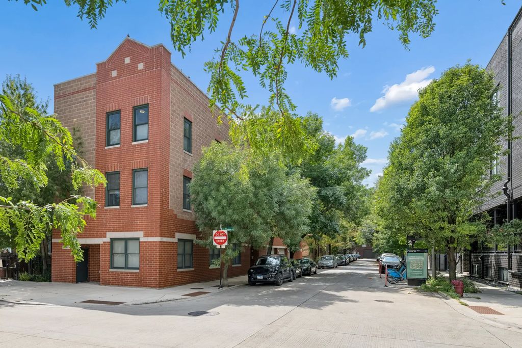 2340 N Elston Avenue 3f, Chicago