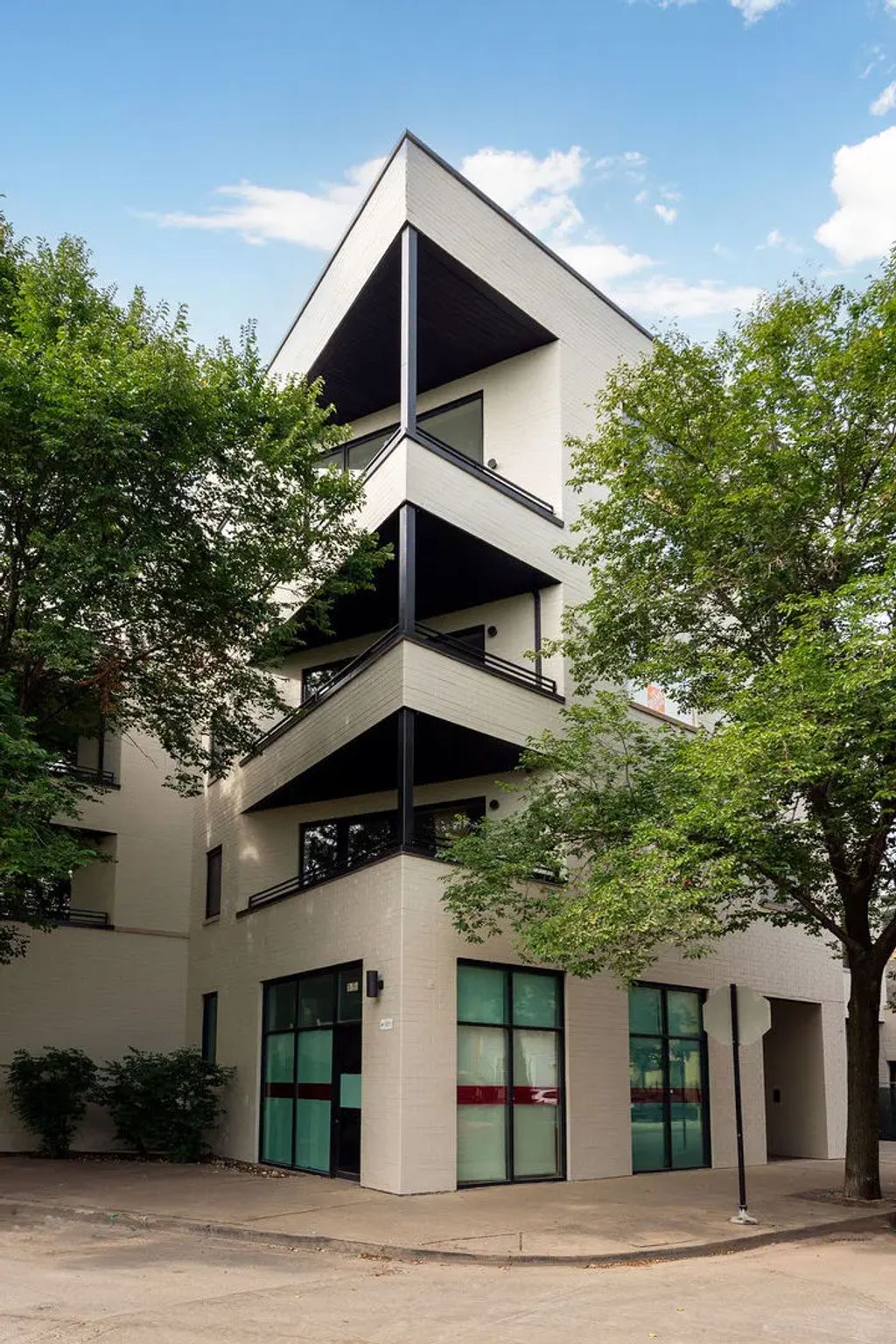1656 N Bosworth Avenue 2s, Chicago, 60642