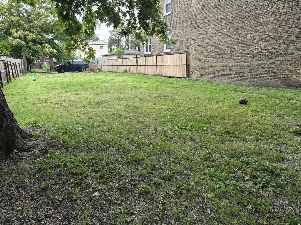 1141 N Harding Avenue, Chicago, 60651