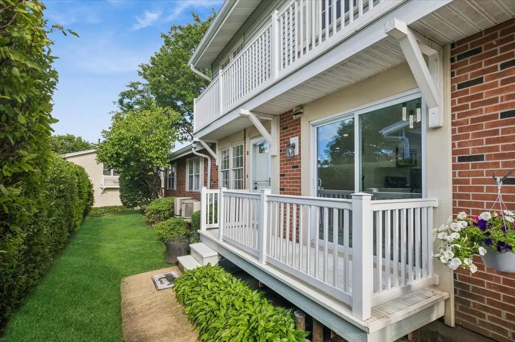 185 College Drive B, Bloomingdale