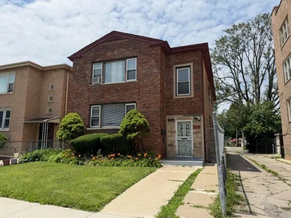 9114 S Laflin Street, Chicago