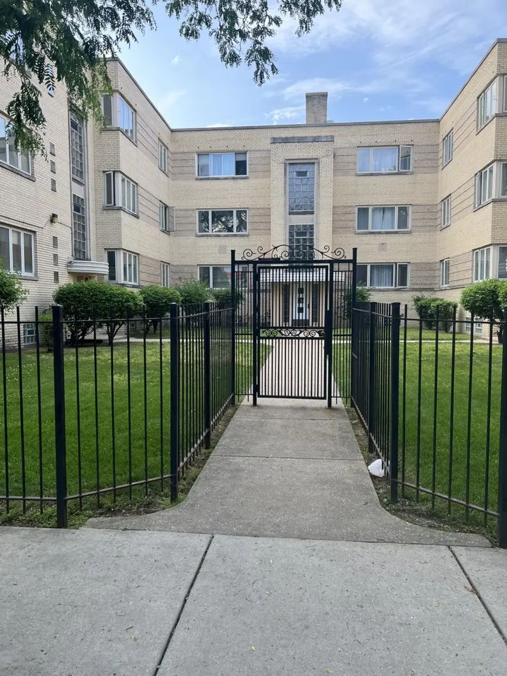 2028 E 72nd Place 2c, Chicago