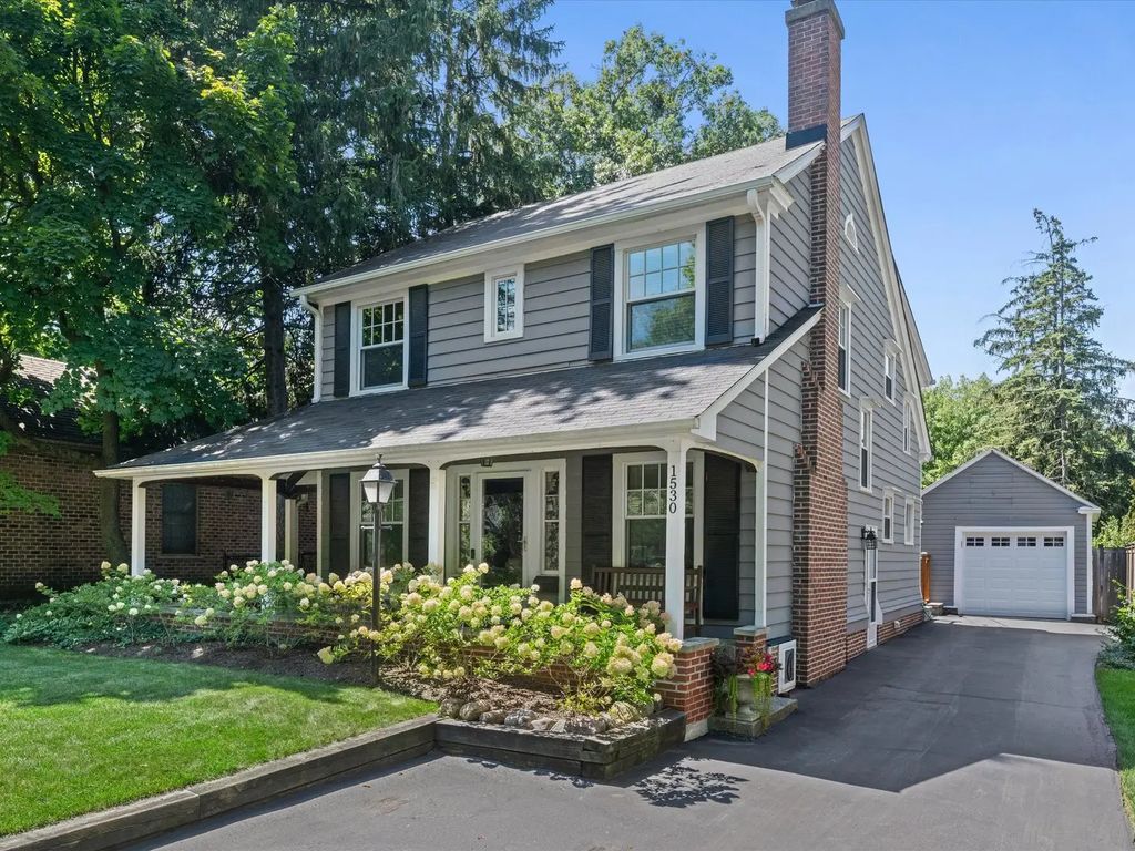 1530 Oakwood Avenue, Highland Park